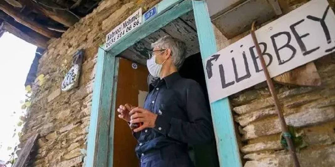 Haritada bir hayalet gibi duran köy! Karanlıkta fısıldayan, aydınlıkta ürküten evlerle dolu… Burası Türkiye’de… 3